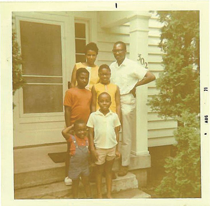 The Tlou family: Litha, Josiah, Lee, Hla, Leeto and Joy Tlou